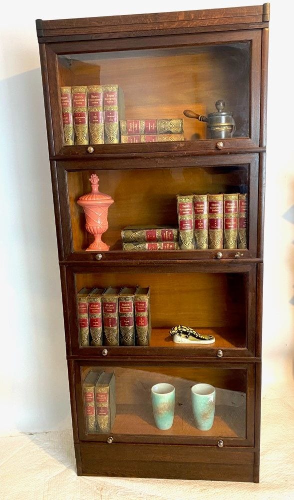 Globe-Wernicke-Bücherschrank, vier Elemente, Eiche und Kirsche, um 1920, Ansicht 2