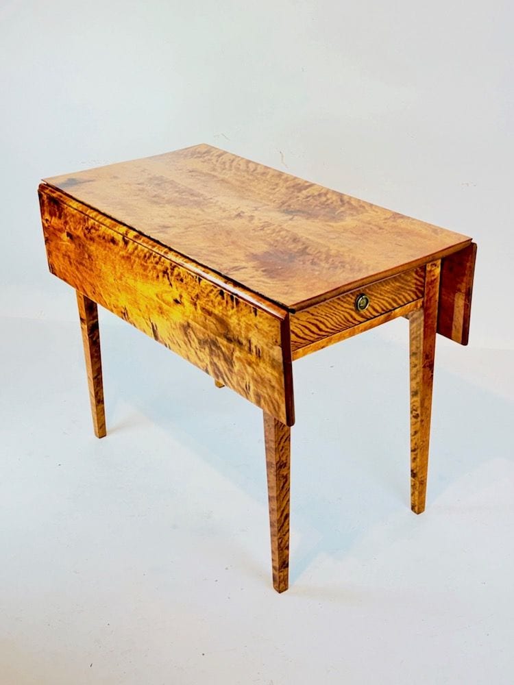 Biedermeier-Klapptisch, Arbeitstisch, Birke, Berlin um 1815, restauriert, Ansicht 1