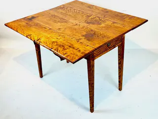 Biedermeier-Klapptisch, Arbeitstisch, Birke, Berlin um 1815, restauriert, Ansicht 3