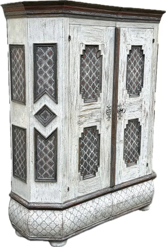 Barocker Bauernschrank mit farbiger Fassung, Mitte 18. Jh.