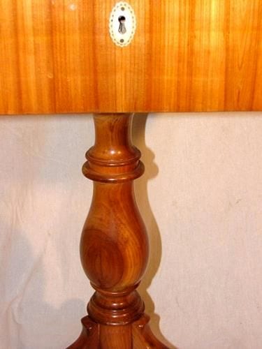 Biedermeier-Nähtisch, Kirschholz, Thüringen um 1830, Ansicht 2