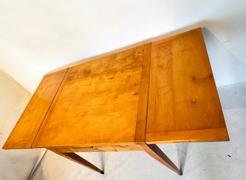 Biedermeier-Ausziehtisch mit Schublade, Birke, Berlin/Brandenburg um 1820, Ansicht 6