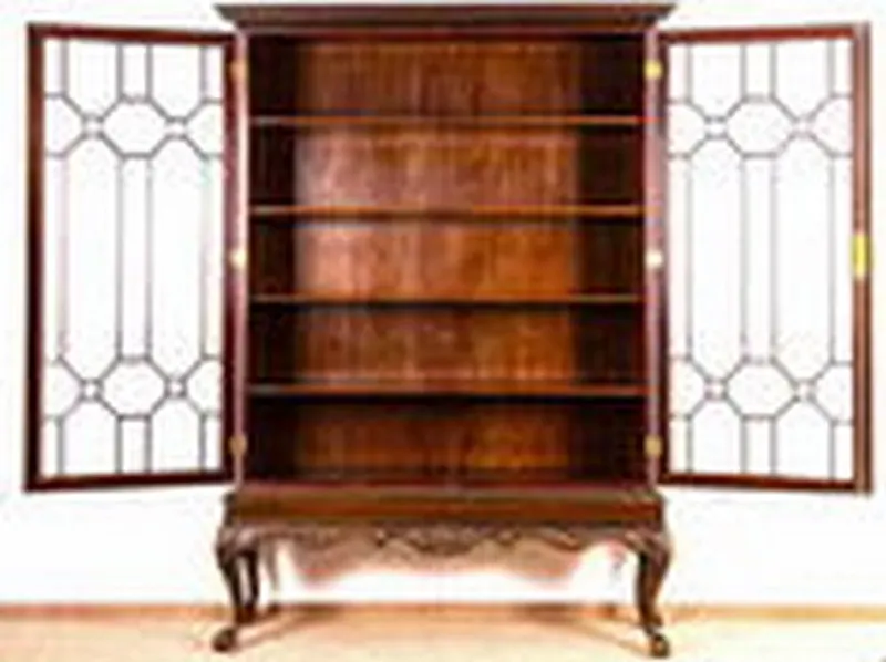 Zweitüriger englischer Bücherschrank, Chesterfield, wohl 1920/30er Jahre, Ansicht 3