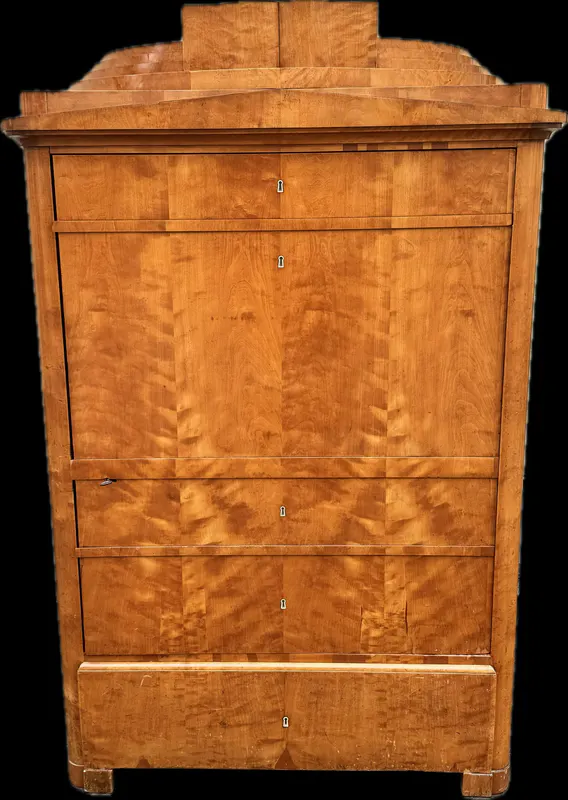Biedermeier-Kleiderschrank mit Spitzgiebel, Birke, Berlin um 1830