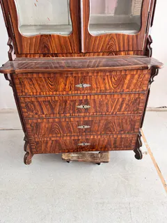 Zweiteiliger Aufsatzschrank mit Vitrine, Deutsch um 1860, Ansicht 4