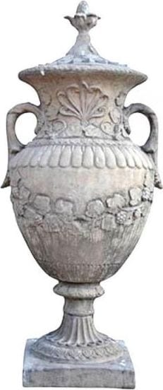 Ziervase aus Steinguss im klassizistischen Stil, mit Ranken und Akanthus