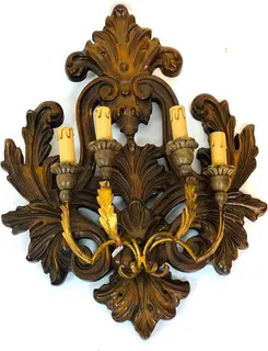 Paar große Wandappliken, Lindenholz geschnitzt, vierflammig, Anfang 20. Jh., Ansicht 2