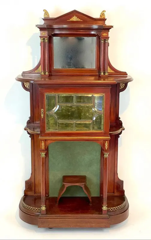 Stollenschrank mit bleiverglaster Vitrine, Mahagoni, Groschkus Berlin, um 1900