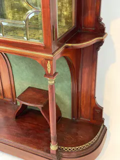 Stollenschrank mit bleiverglaster Vitrine, Mahagoni, Groschkus Berlin, um 1900, Ansicht 8