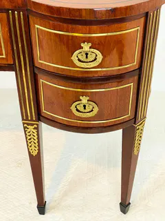Antiker nierenförmiger Schreibtisch, Mahagoni mit Messingleisten, Frankreich, 19. Jh., Ansicht 5