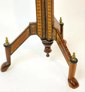 Kleines marokkanisches Beistelltischchen mit Einlegearbeiten, 19./20. Jh., Ansicht 6