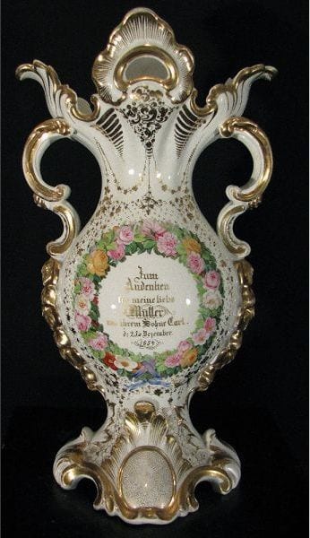 Biedermeier-Vase, Porzellan, Schumann Berlin, mit Widmung von 1854