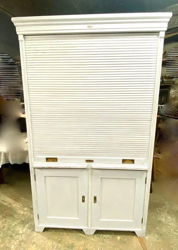 Großer antiker Rollladenschrank, Büroschrank, Nadelholz, weiß gefasst