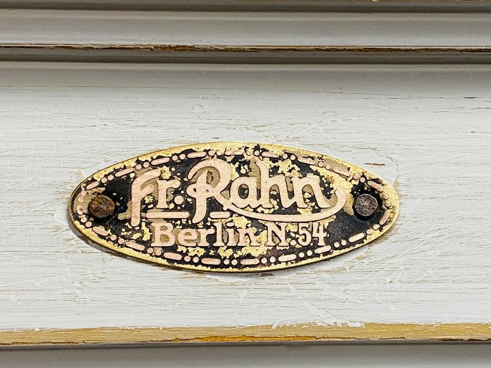 Großer antiker Rollladenschrank, Büroschrank, Nadelholz, weiß gefasst, Ansicht 4