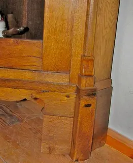 Biedermeier-Eckvitrine, Eiche, um 1850, Ansicht 2