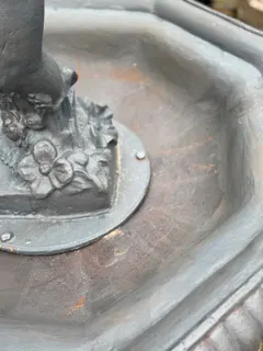 Großer Etagenbrunnen mit Engelsfigur, Gusseisen, Ansicht 5