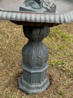Großer Etagenbrunnen mit Engelsfigur, Gusseisen, Ansicht 6