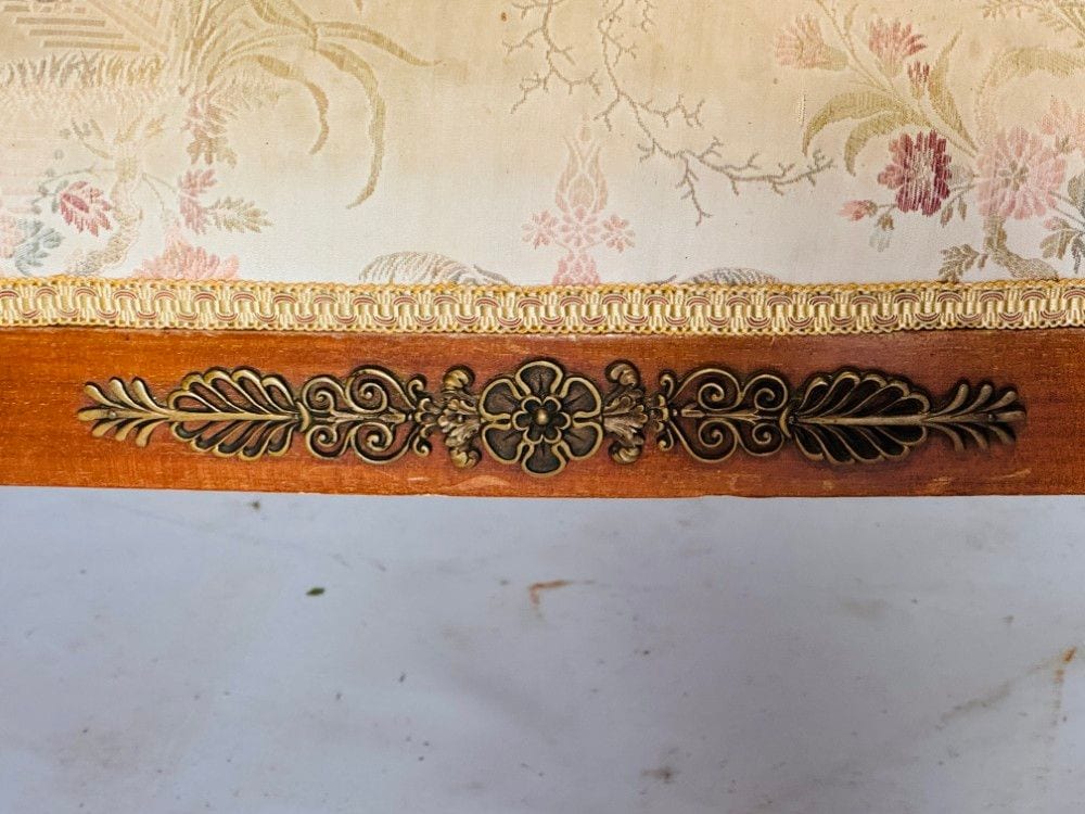 Kleine Sitzbank im Empire-Stil, Nussbaum mit Bronzebeschlägen, Frankreich um 1850, Ansicht 7