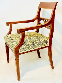 Zwei Armlehnsessel und zwei Stühle, klassizistisch, Kirschbaum, Anfang 20. Jh., Ansicht 3