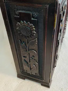 Barocker Kannenstock, Hochbord mit offenem Aufsatz, Mischholz, Frankreich, Ende 18. Jh., Ansicht 7