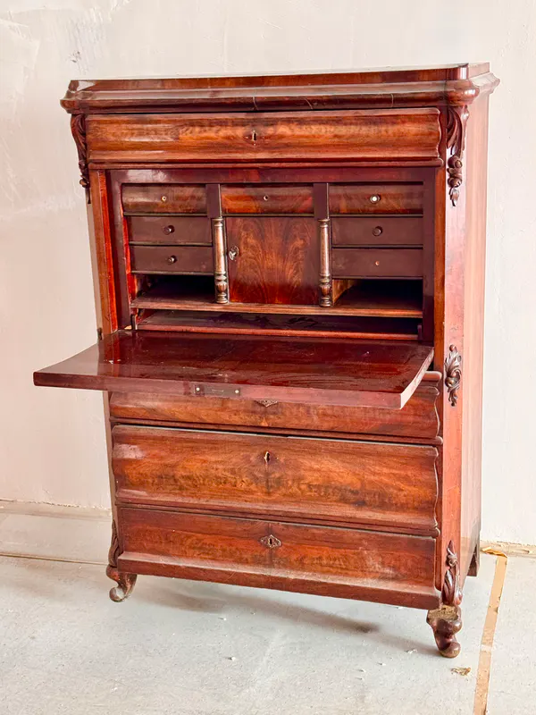 Sekretär mit Schreibkappe und Schubladen, Mahagoni, Spätbiedermeier, Deutsch, um 1840