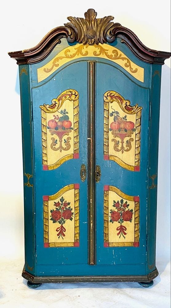 Gefasster Bauernschrank, Barock, Süddeutschland, 18. Jh., Ansicht 2