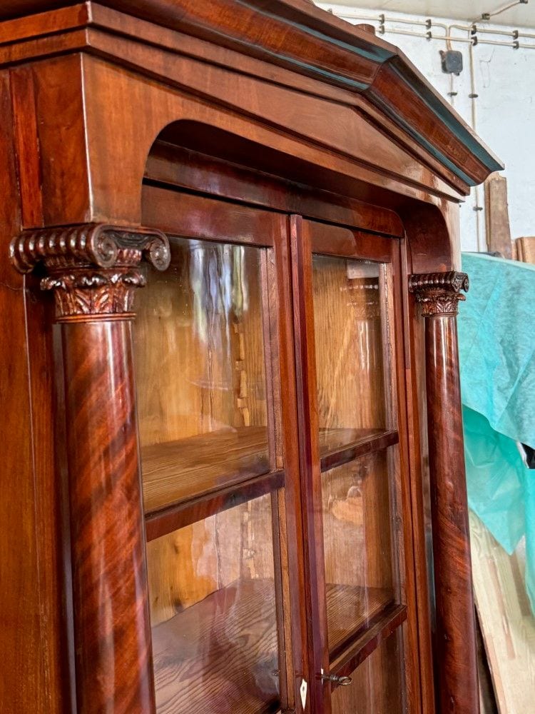 Biedermeier-Vitrine, Bücherschrank, Mahagoni, Berlin um 1820, Ansicht 4