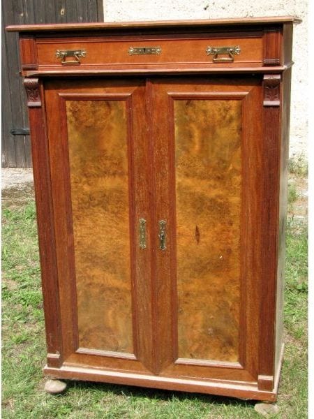 Gründerzeit-Vertiko, Nussbaum, um 1880