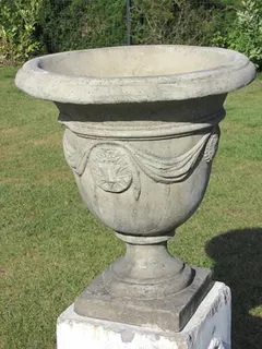 Große Amphorenvase aus Steinguss, Pflanzvase (1 von 2), Ansicht 2