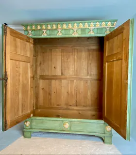 Bremer Sonnenschrank, um 1790, originale Fassung freigelegt, Ansicht 11