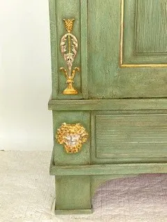 Bremer Sonnenschrank, um 1790, originale Fassung freigelegt, Ansicht 3