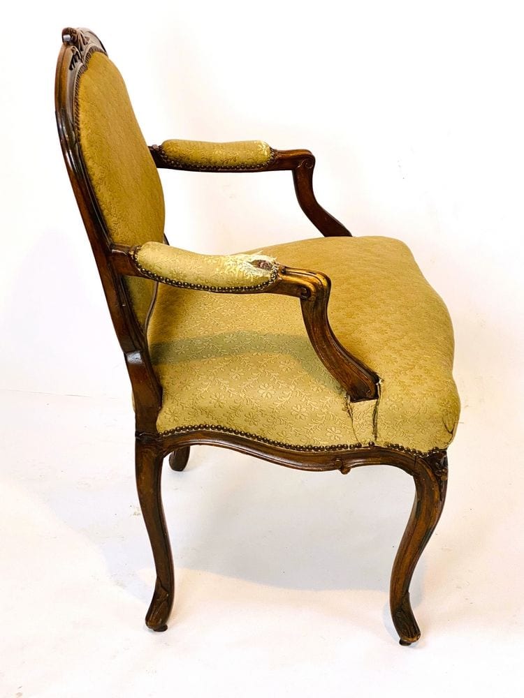 Zwei Barocksessel, Armlehnsessel, Nussbaum, 18. Jh., Ansicht 4