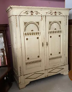 Bremer Sonnenschrank, Nadelholz, alte Farbfassung, um 1790, Ansicht 2