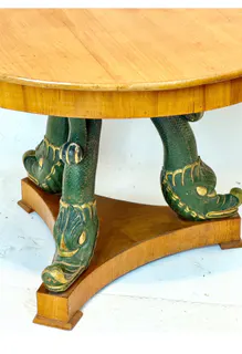 Biedermeier Mitteltisch aus Kirschholz mit Delphinfüßen