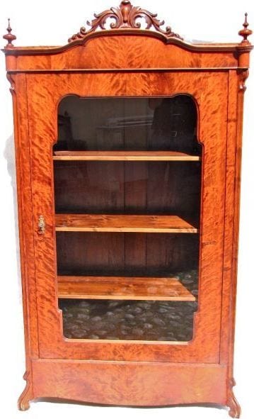 Spätbiedermeier-Vitrine, Birke furniert, um 1860