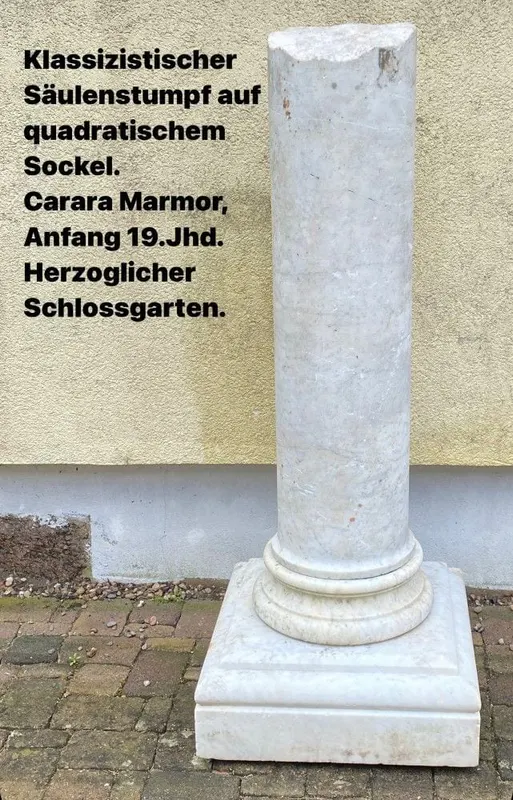 Klassizistischer Säulenstumpf, Carrara-Marmor, Anfang 19. Jh., aus herzoglichem Schlossgarten, Ansicht 2