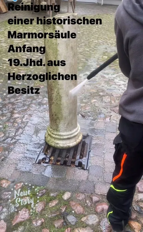Klassizistischer Säulenstumpf, Carrara-Marmor, Anfang 19. Jh., aus herzoglichem Schlossgarten, Ansicht 8
