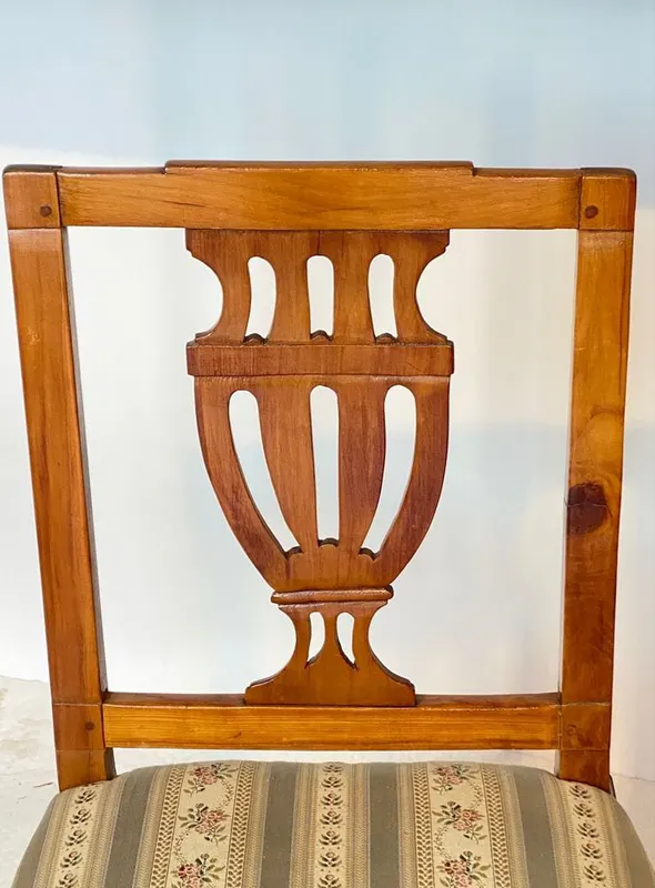 Klassizistischer Stuhl, Kirschbaum, um 1810, Ansicht 3