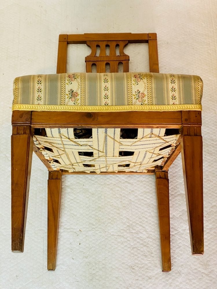 Klassizistischer Stuhl, Kirschbaum, um 1810, Ansicht 5