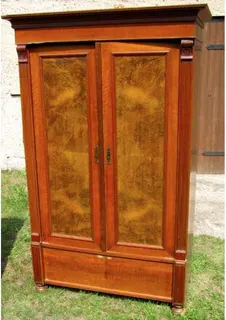 Gründerzeit-Kleiderschrank, Nussbaum, um 1880