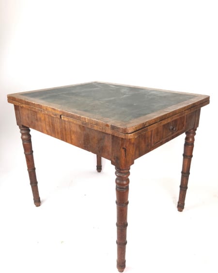 Küchentisch mit Ausziehplatten, Nussbaum und Buche, Gründerzeit um 1880