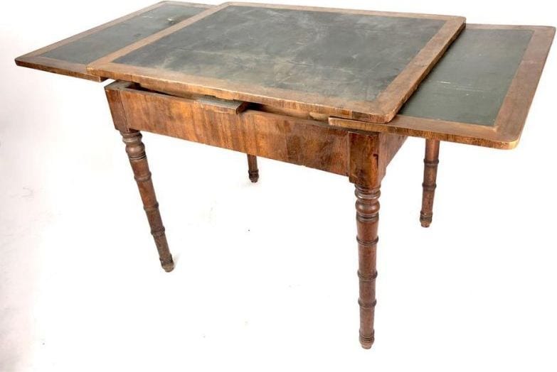 Küchentisch mit Ausziehplatten, Nussbaum und Buche, Gründerzeit um 1880, Ansicht 2