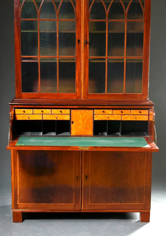 Viktorianischer Schreibschrank mit Aufsatzvitrine, Mahagoni, England, Ende 19. Jh., Ansicht 2