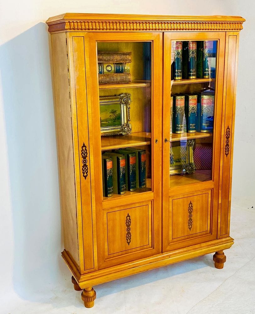 Bücherschrank im Biedermeier-Stil, Kirschbaum, Anfang 20. Jh., Ansicht 1