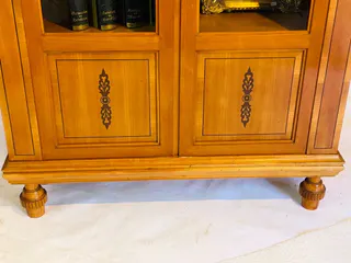 Bücherschrank im Biedermeier-Stil, Kirschbaum, Anfang 20. Jh., Ansicht 3