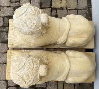 Paar Sphinxen, Gartenfiguren aus Sandsteinguss, Ansicht 4