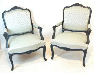 Paar Sessel im Barockstil, 19. Jh., graue Fassung, neu gepolstert, Ansicht 1