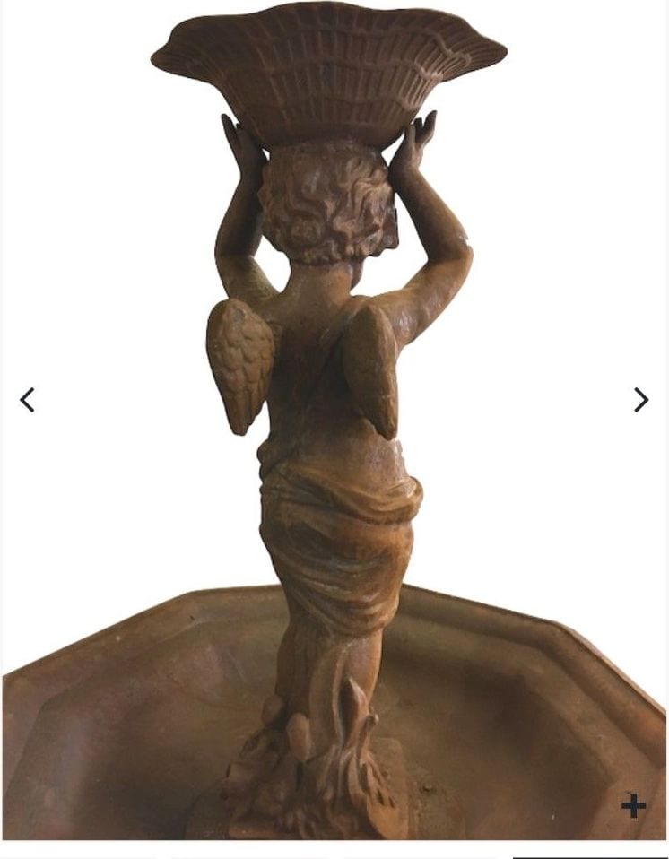 Etagen-Springbrunnen aus Gusseisen mit Engelsfigur, Ansicht 3