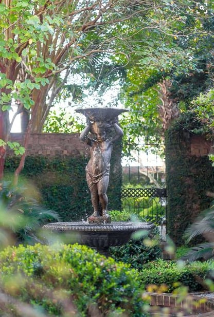 Etagen-Springbrunnen aus Gusseisen mit Engelsfigur, Ansicht 5
