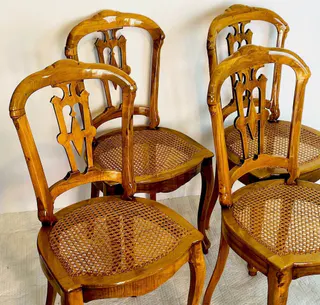 Satz von vier Biedermeier-Stühlen, Nussbaum, um 1840, Ansicht 3